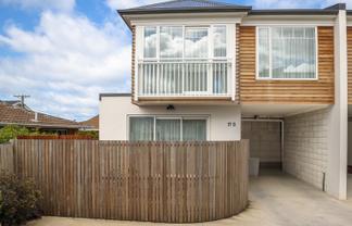 17B West Avenue, Saint Clair