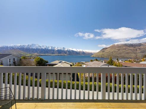 36B Avalon Crescent, Fernhill/Sunshine Bay