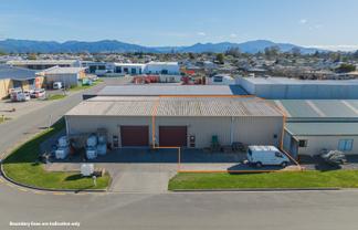 Versatile Unit with Mezzanine & Yard Space