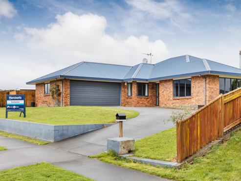 186 Pacific Drive, Fitzherbert