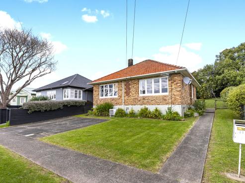 31 Cambourne Road, Sandringham