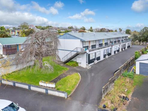 88 Lake Road, Frankton