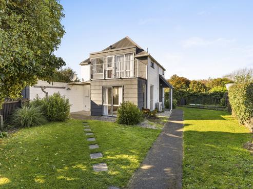 2/14A Kruse Place, Redwood