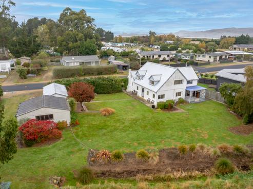 9 Stewart Street, Waikouaiti