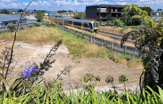 845M² CLEARED DEVELOPMENT SITE/YARD
