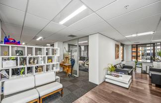 Quality Office with Custom Options