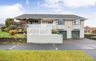  17 Tennent Court, Marton