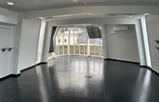 Attic office - bright, sunny, harbour view  & v modest renta