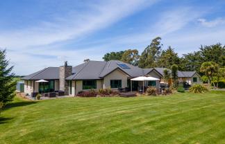 152 Deans Road, Darfield
