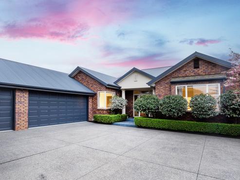 28 Glen Oaks Drive, Northwood