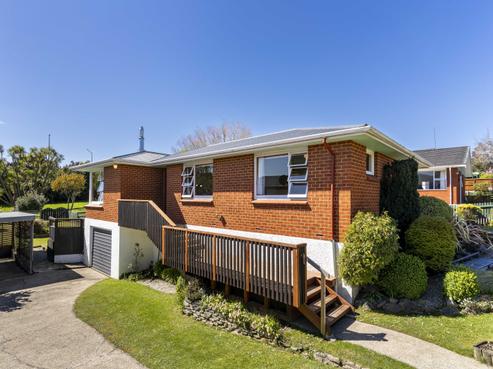 11 Kinmont Crescent, Mosgiel