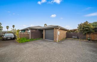 27 Robertson Road, Favona