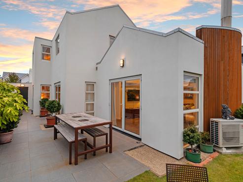 1/10 Naseby Street, Merivale