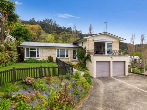 204 Saint Patricks Row, Thames