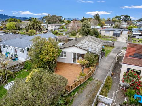 7 Chums Road, Paraparaumu Beach