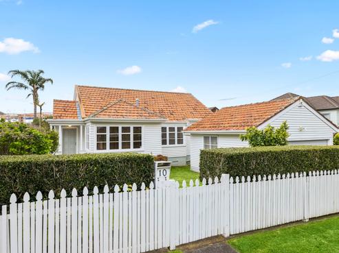 10 Peet Avenue, Royal Oak