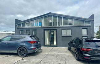 Stylish Grey Lynn office/showroom