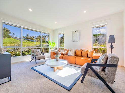 2 Myra G Place, Arkles Bay