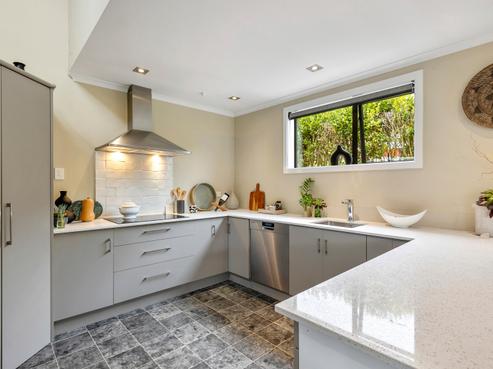 6 Coach Road, Fairfield