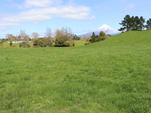 688 Junction Road, Egmont Village