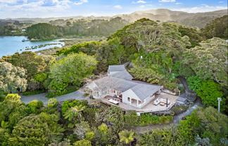 596 Leigh Road, Whangateau