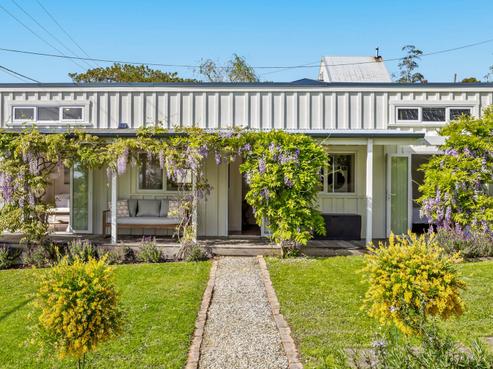 10 Kauri Road, Stanmore Bay