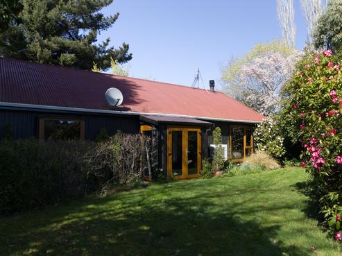 1067 Milton Highway, Milton