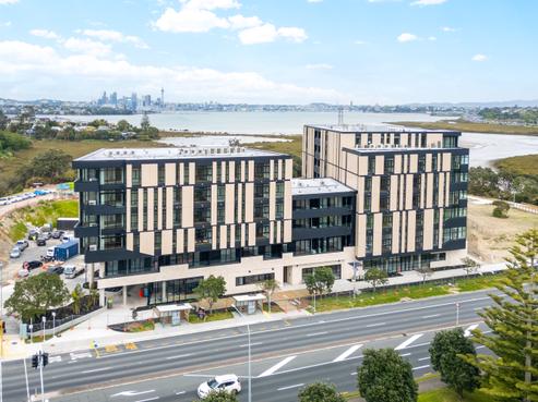 319/48 Esmonde Road, Takapuna