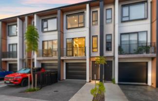 16 Beach Road, Hobsonville