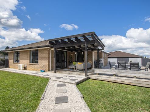 16 North Crest Drive, Onerahi