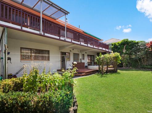 2/67 Seaview Road, Castor Bay