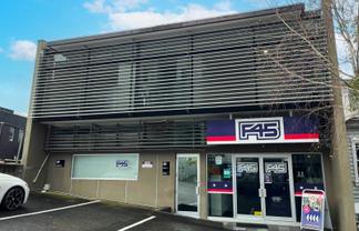 CITY FRINGE GYM / WAREHOUSE
