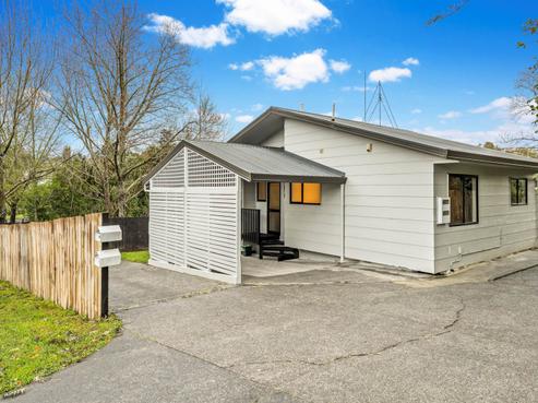 1/123 Athena Drive, Totara Vale