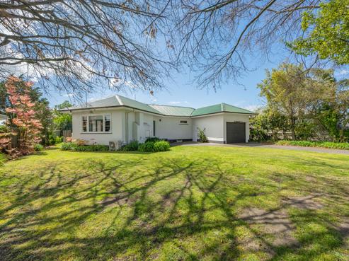 1001 Rata Street, Mahora