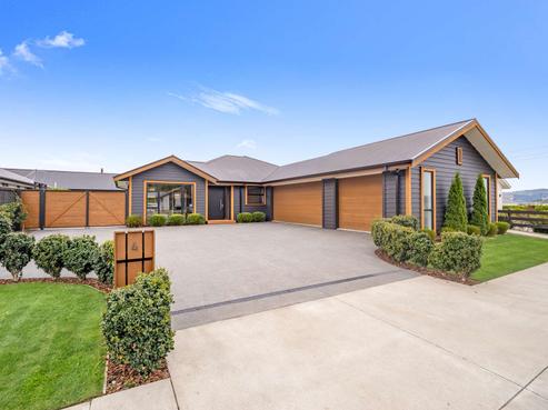 4 Verdeco Boulevard, Lincoln