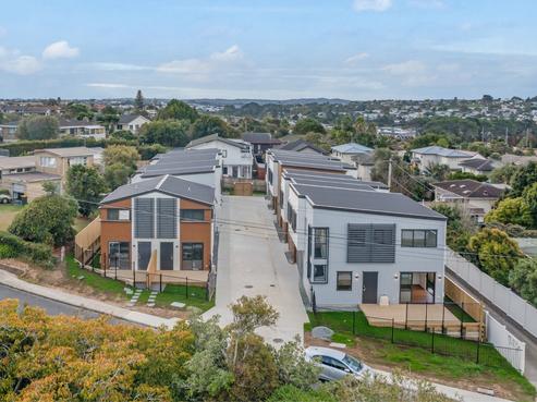 10/196 Royal Road, Massey