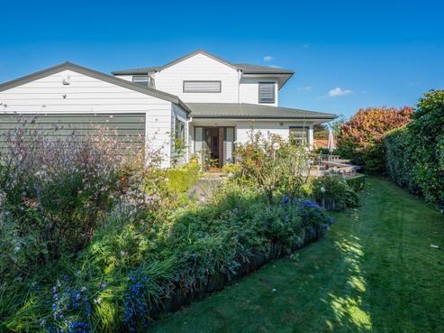 9 Haines Grove, Rainbow Point
