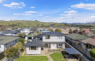 9A Buick Street, Redwoodtown