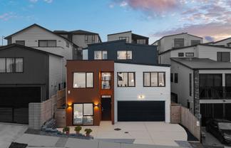 4 Alluvial Street, Flat Bush