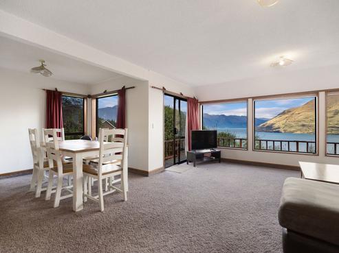 68 Wynyard Crescent, Fernhill/Sunshine Bay