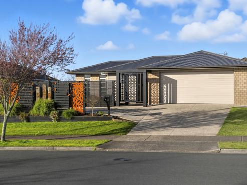 8 Mortlake Heights, Pyes Pa