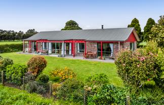 196 Mokau Road, Urenui