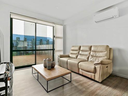 10 Karoro Road, Flat Bush