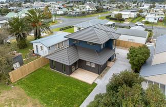 101 The Square, Whangamata