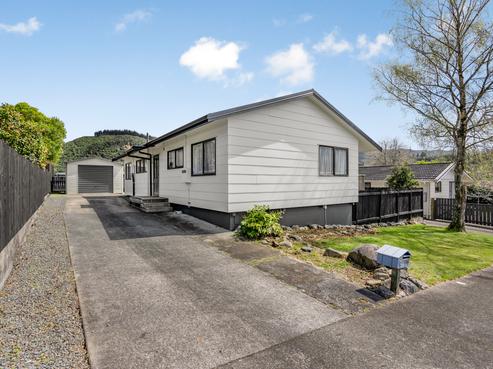 6 Garnet Grove, Birchville