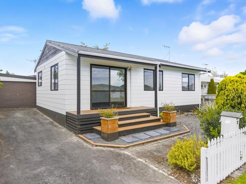42 Quinn Road, Levin
