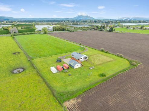 1700 State Highway 30, Te Teko