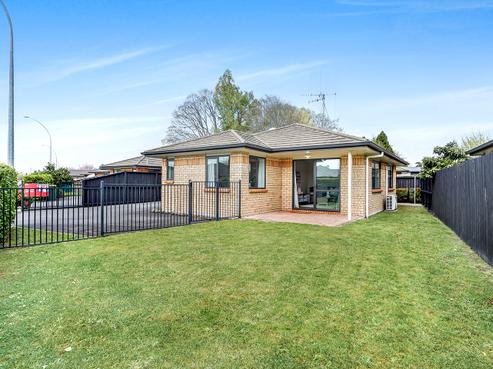 55C Thomas Road, Huntington