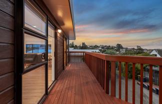 2/75 Langana Avenue, Browns Bay