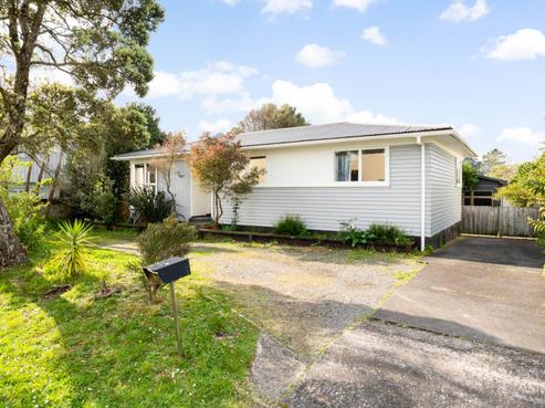 90 Riverpark Crescent, Henderson